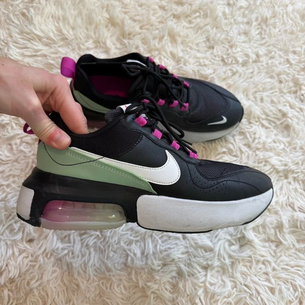 Nike Air Max Verona Dia Black Pink Green Women’s Sneakers Size 8.5 CI9842-001